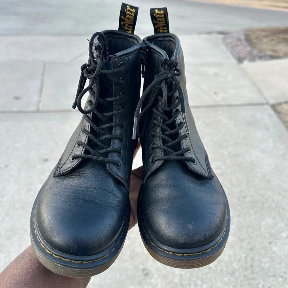Dr. Martens Kids 1460‎ Softy T Leather Lace-Up Boots Kids Size 3 Black